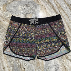 Patagonia Wavefarer® Board Shorts - 5"" Women’s size 4
Style #76596